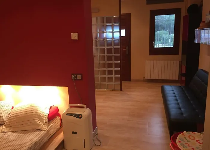 Apartamento Aislado Jardin Y Piscina